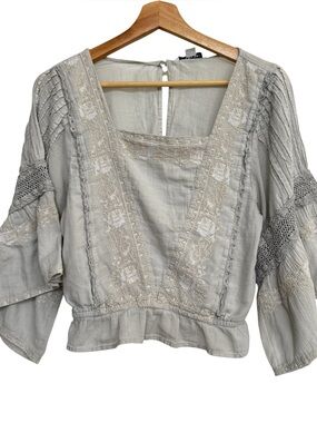 American Eagle Embroidered Cropped Blouse Size S Bell Flutter Sleeve Boho Blue